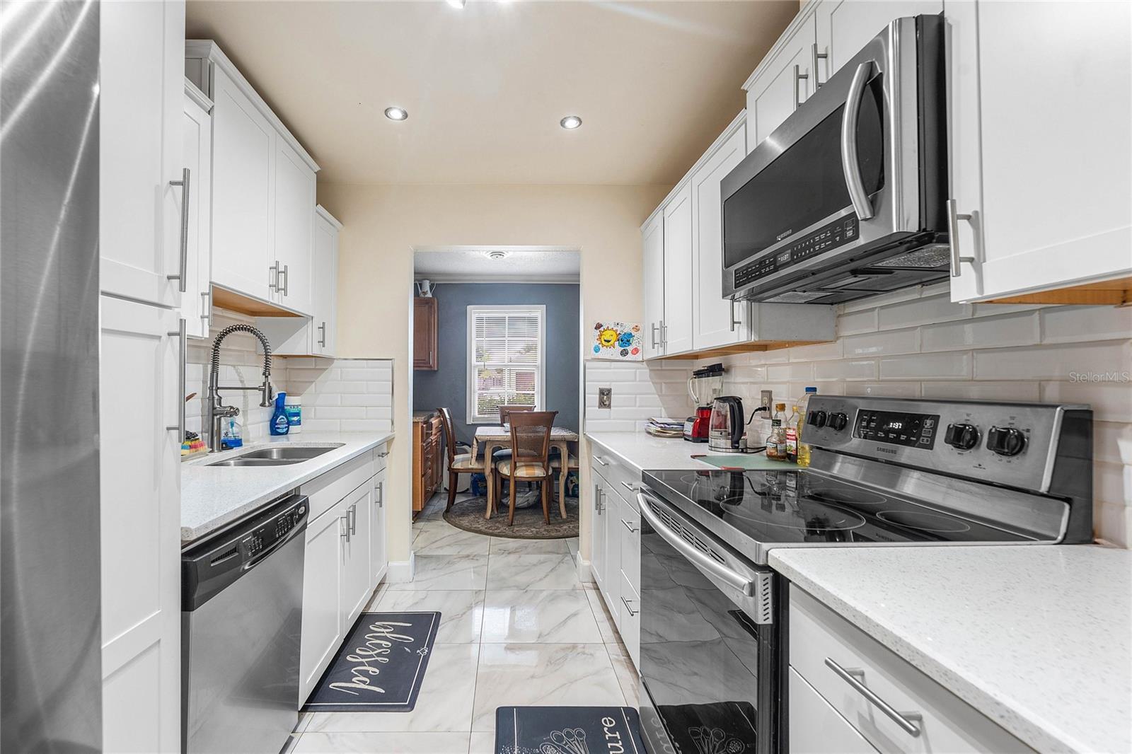 Image 10 of 28 For 10290 Carmen Lane