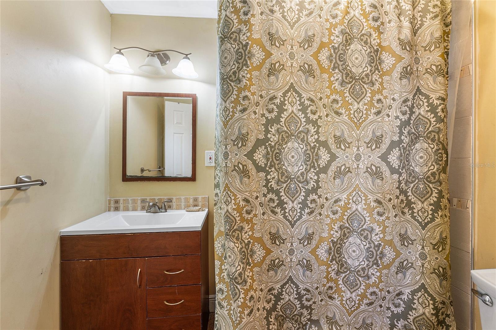 Image 17 of 28 For 10290 Carmen Lane