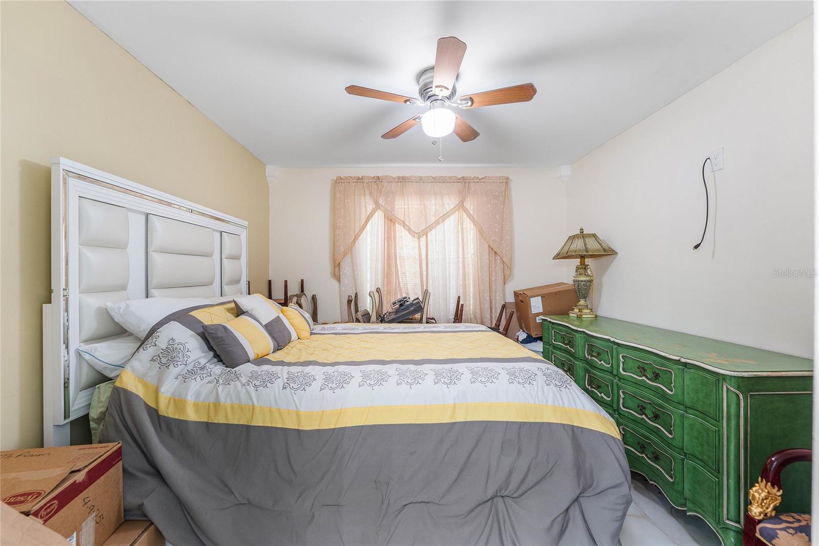 Image 24 of 28 For 10290 Carmen Lane