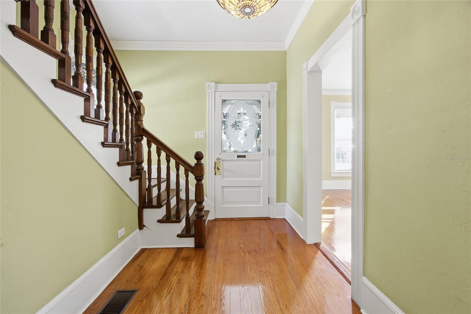 Image 13 of 64 For 835 3rd Street