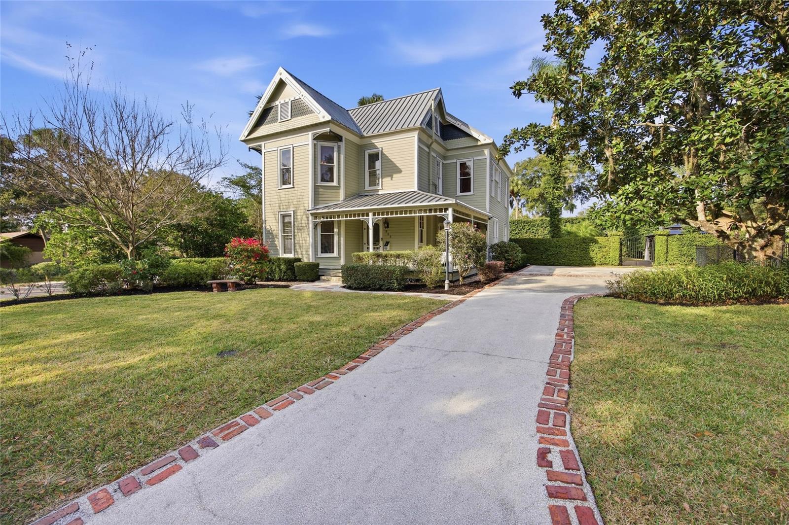 Image 2 of 64 For 835 3rd Street