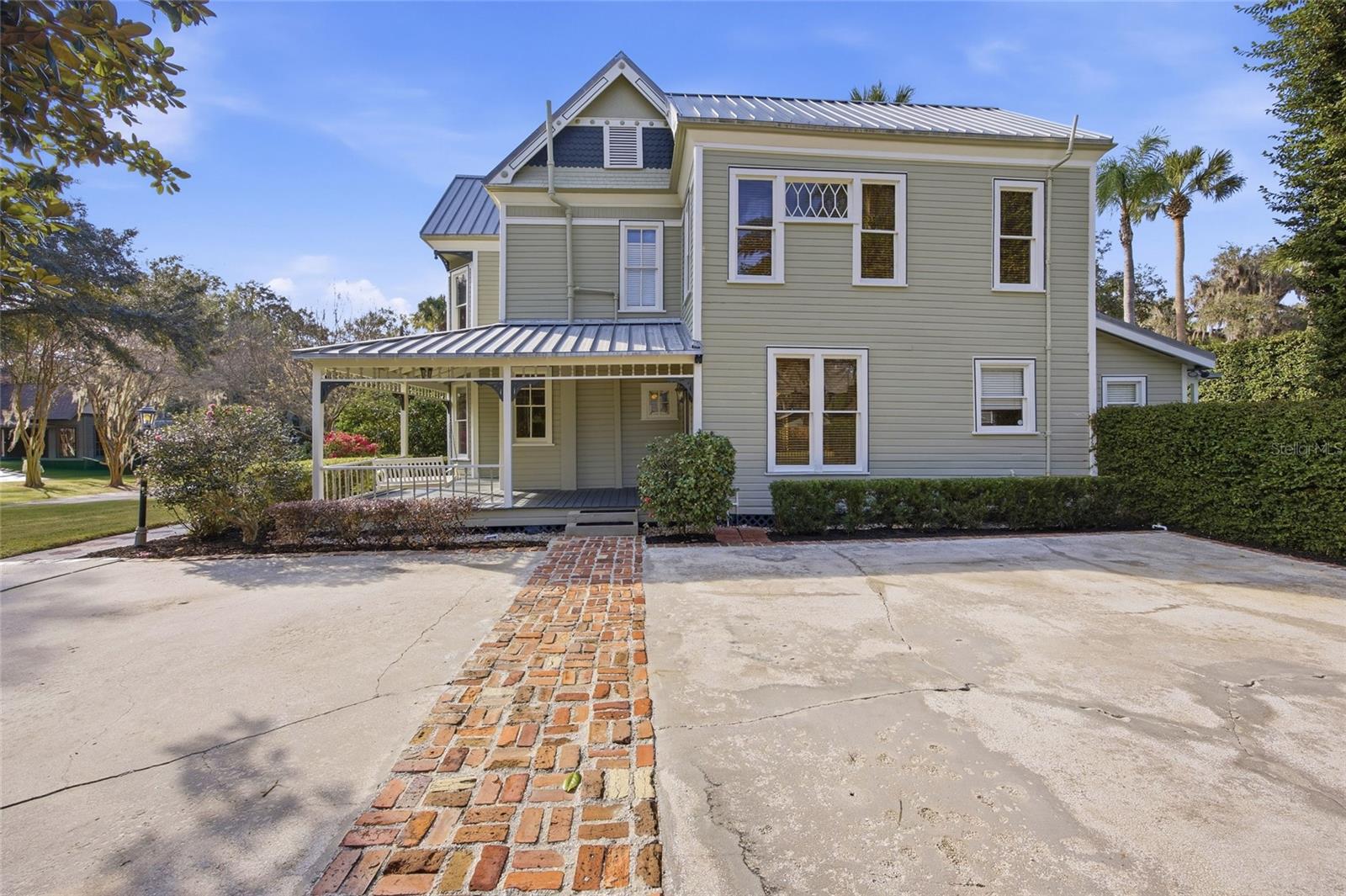 Image 7 of 64 For 835 3rd Street