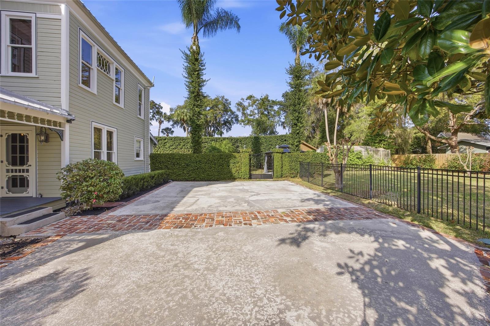 Image 8 of 64 For 835 3rd Street