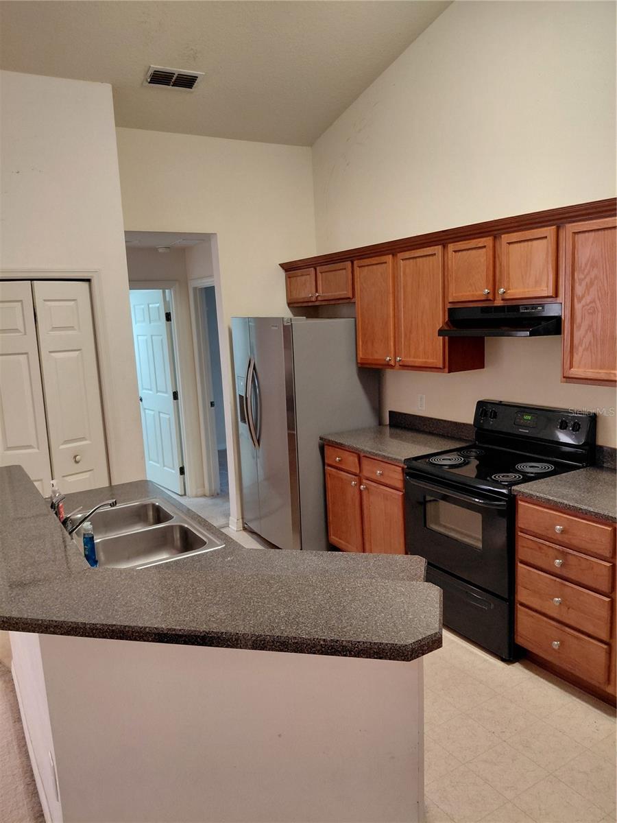 Image 2 of 4 For 14253 17th Place