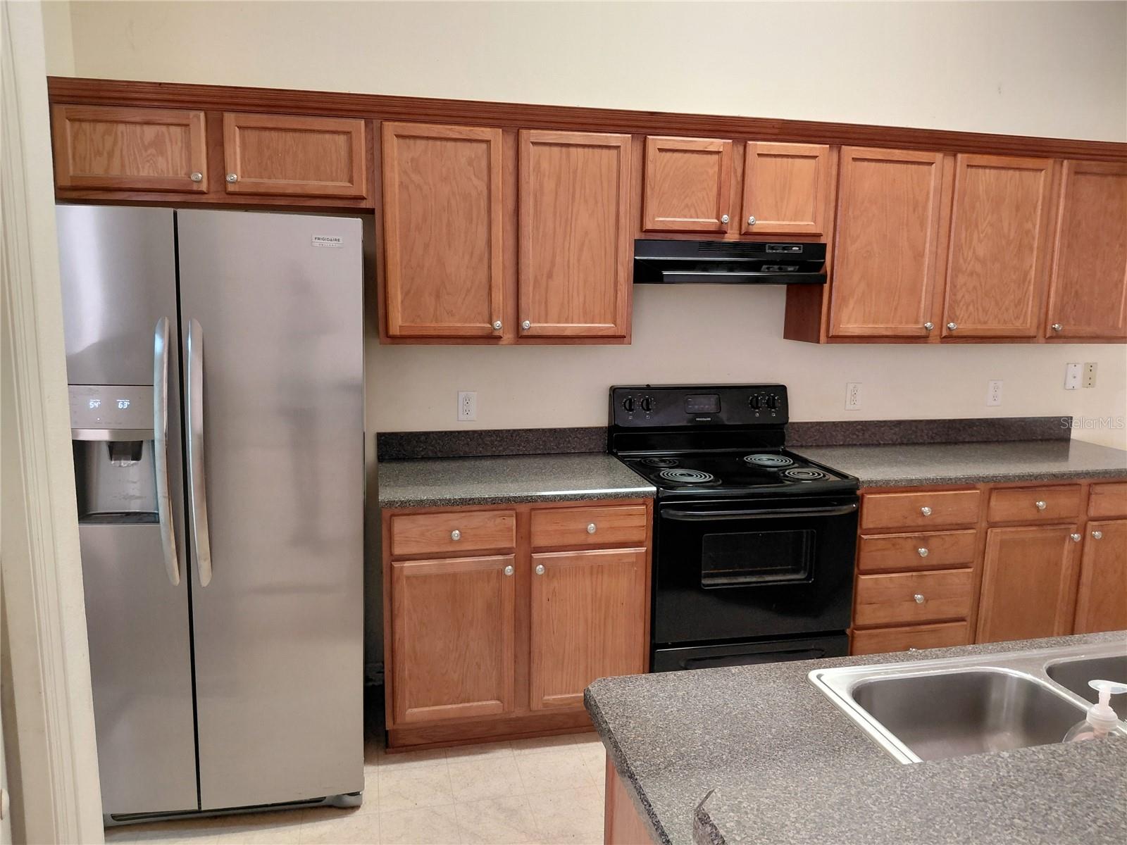 Image 4 of 4 For 14253 17th Place