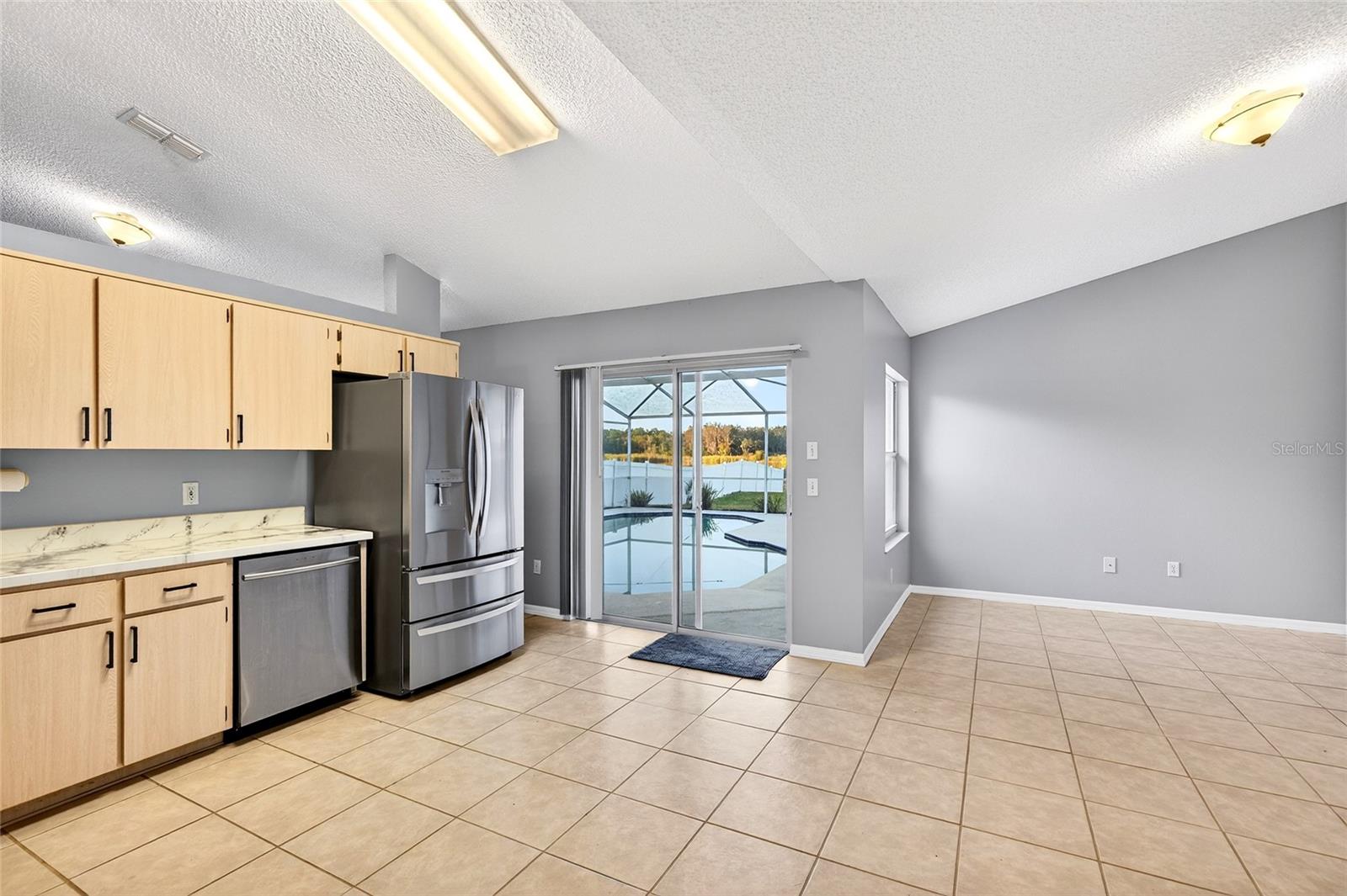 Image 14 of 56 For 216 Robbins Rest Circle