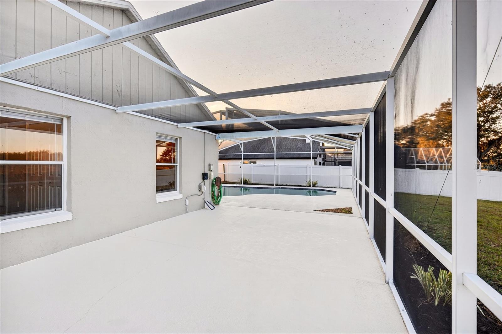 Image 37 of 56 For 216 Robbins Rest Circle