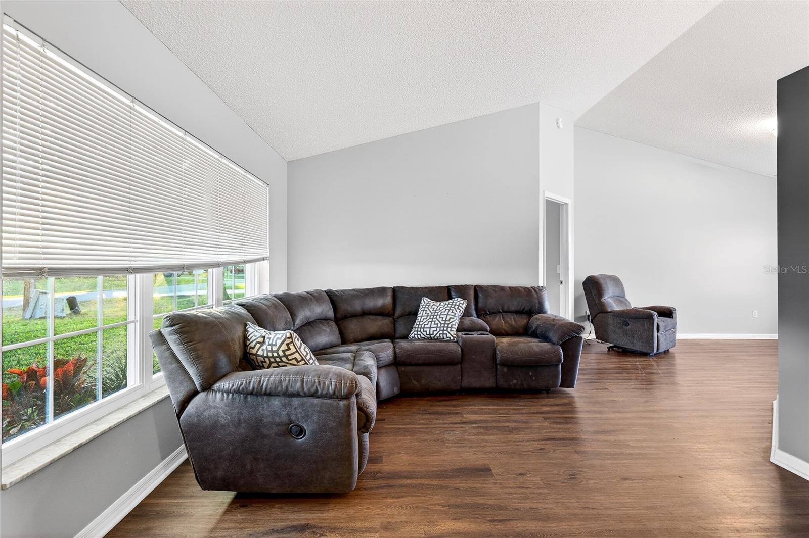 Image 7 of 56 For 216 Robbins Rest Circle