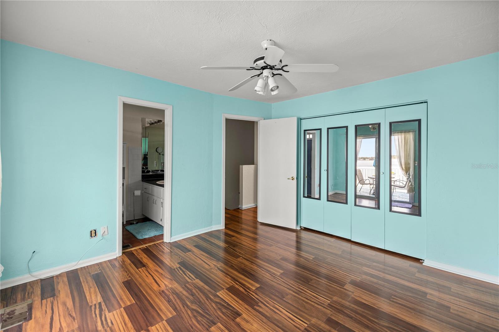 Image 20 of 32 For 11001 Sunset Harbor Road B14