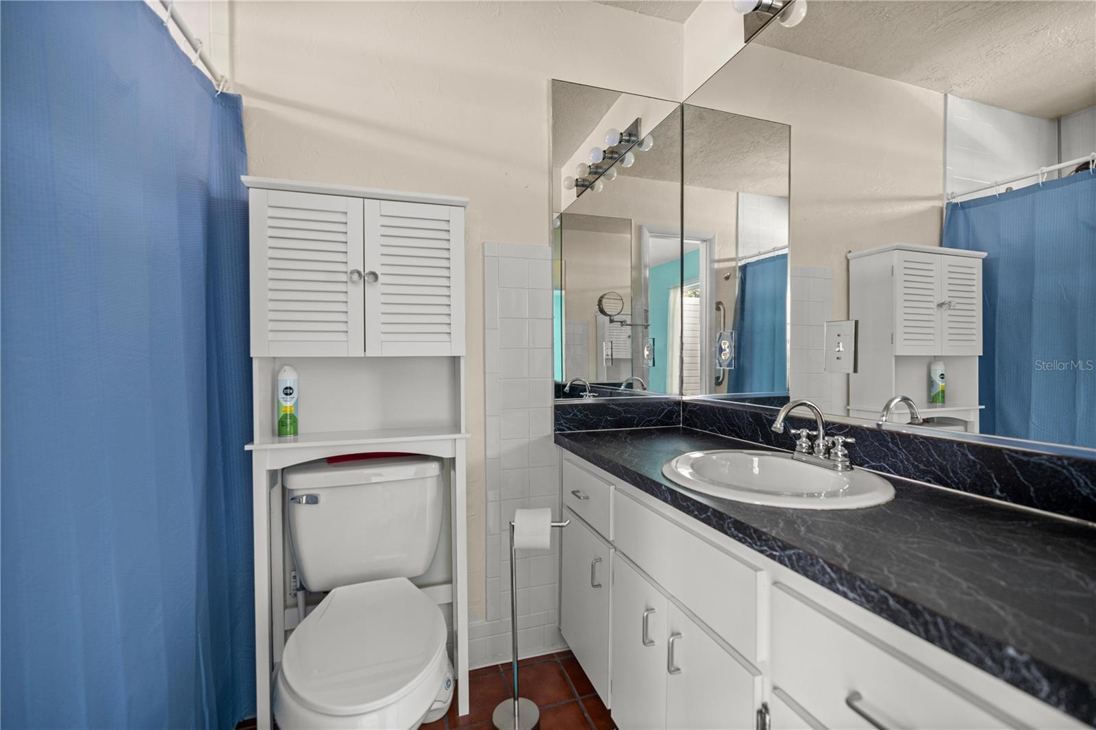 Image 21 of 32 For 11001 Sunset Harbor Road B14