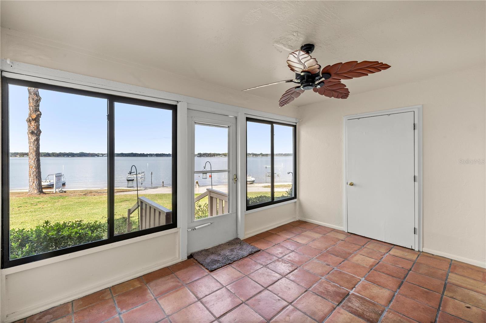 Image 9 of 32 For 11001 Sunset Harbor Road B14