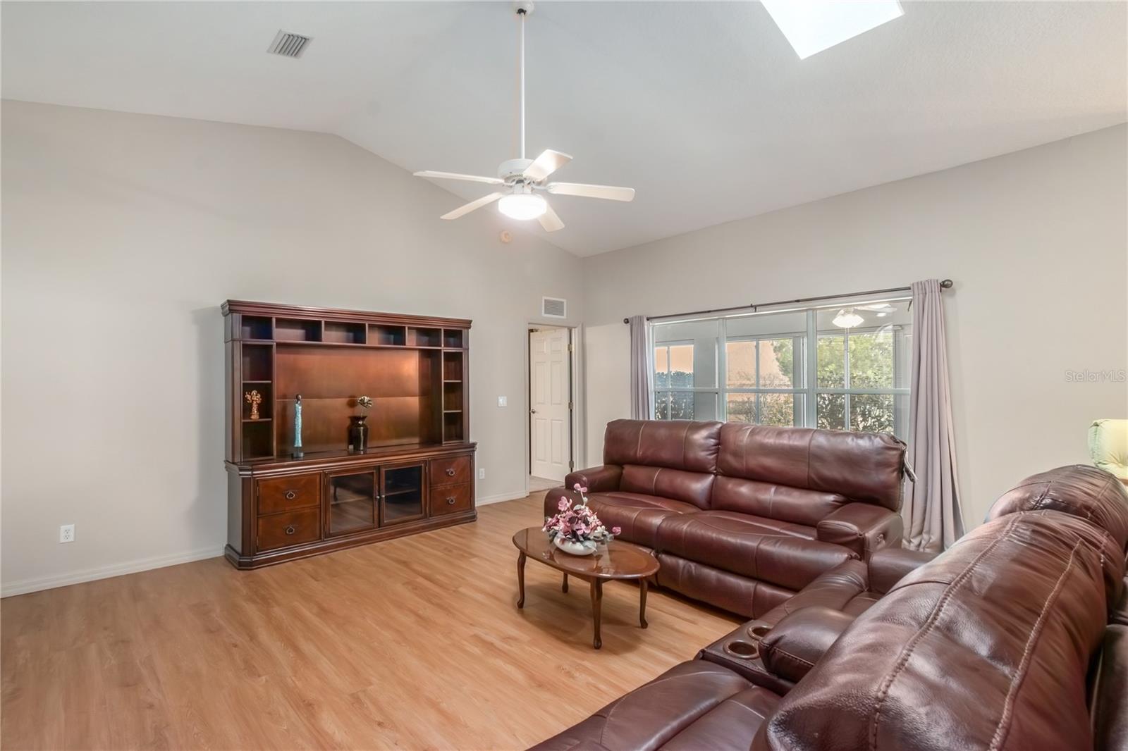 Image 20 of 46 For 5011 31st Street