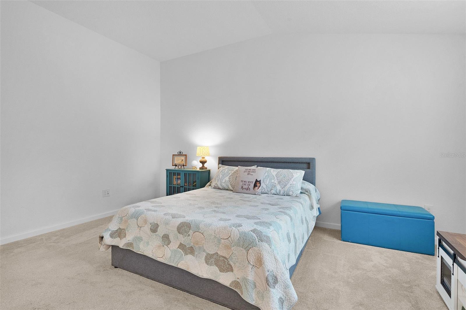 Image 22 of 53 For 842 Spring Avenue