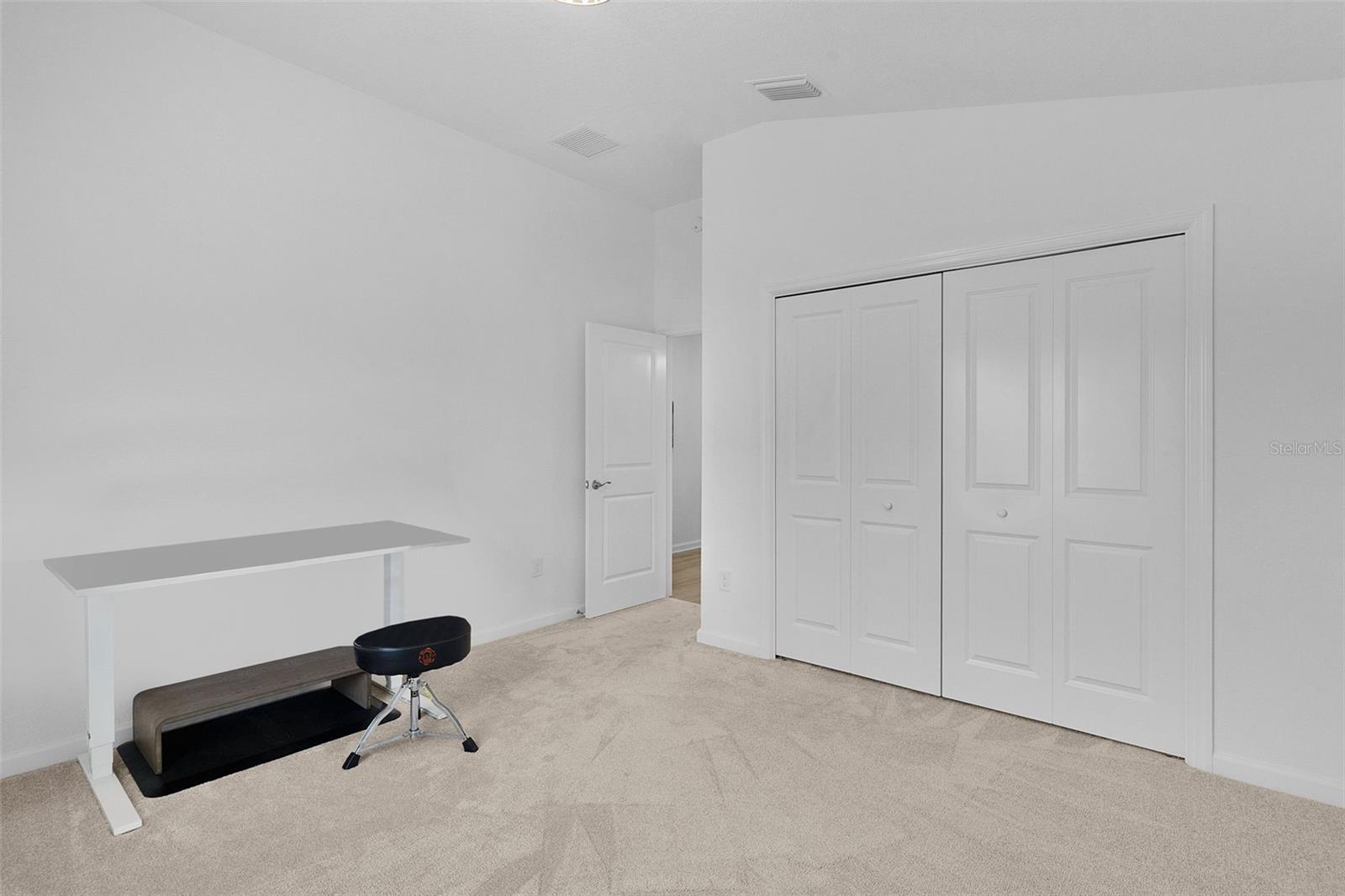 Image 26 of 53 For 842 Spring Avenue