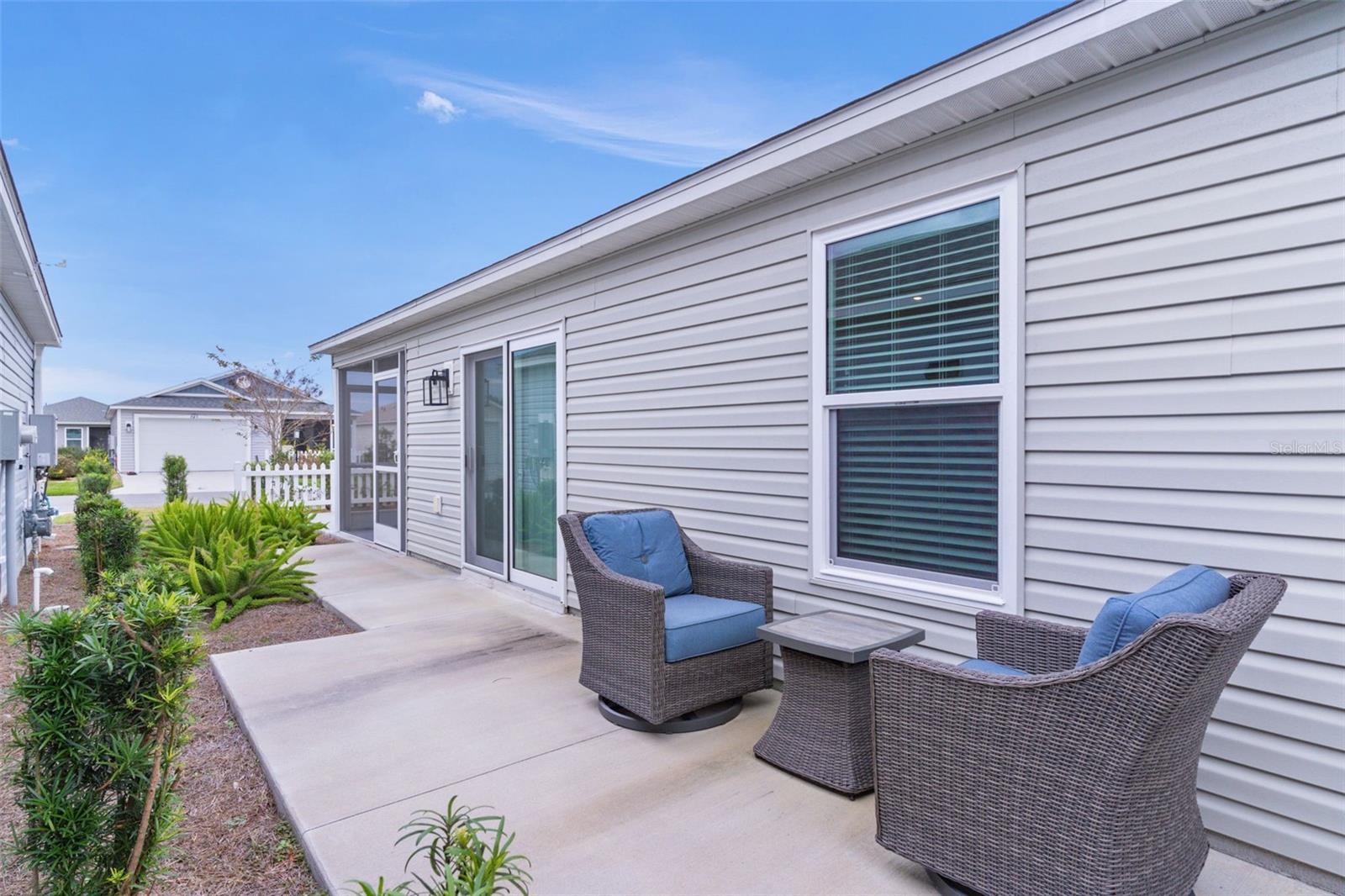 Image 38 of 53 For 842 Spring Avenue