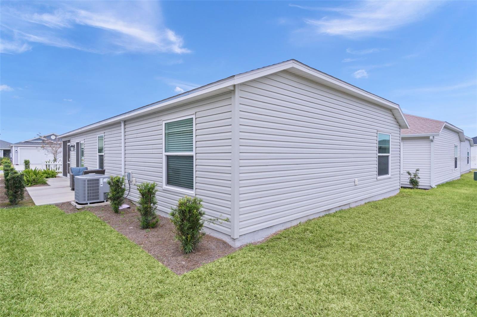 Image 40 of 53 For 842 Spring Avenue