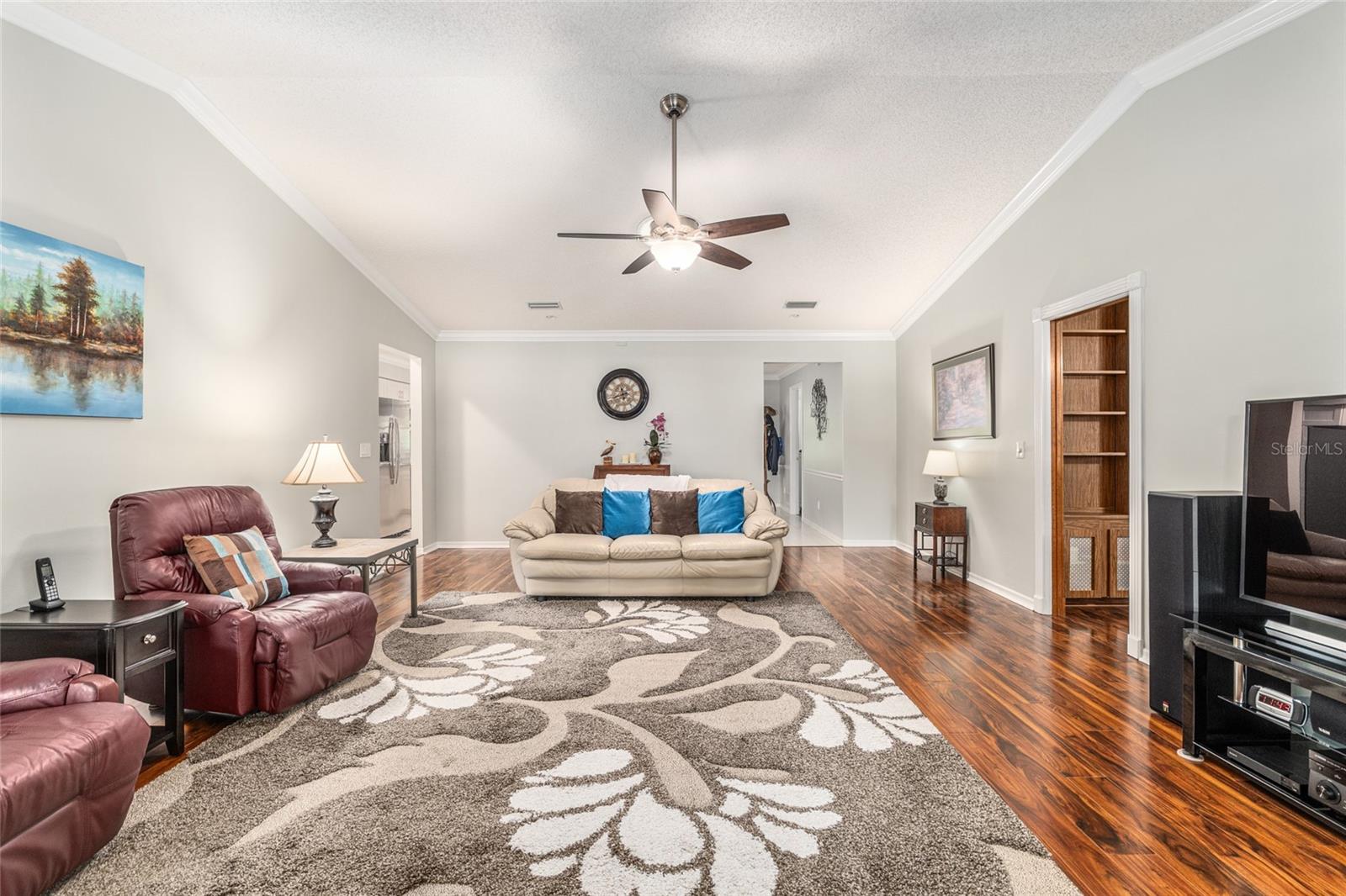 Image 17 of 72 For 8419 92nd Place C