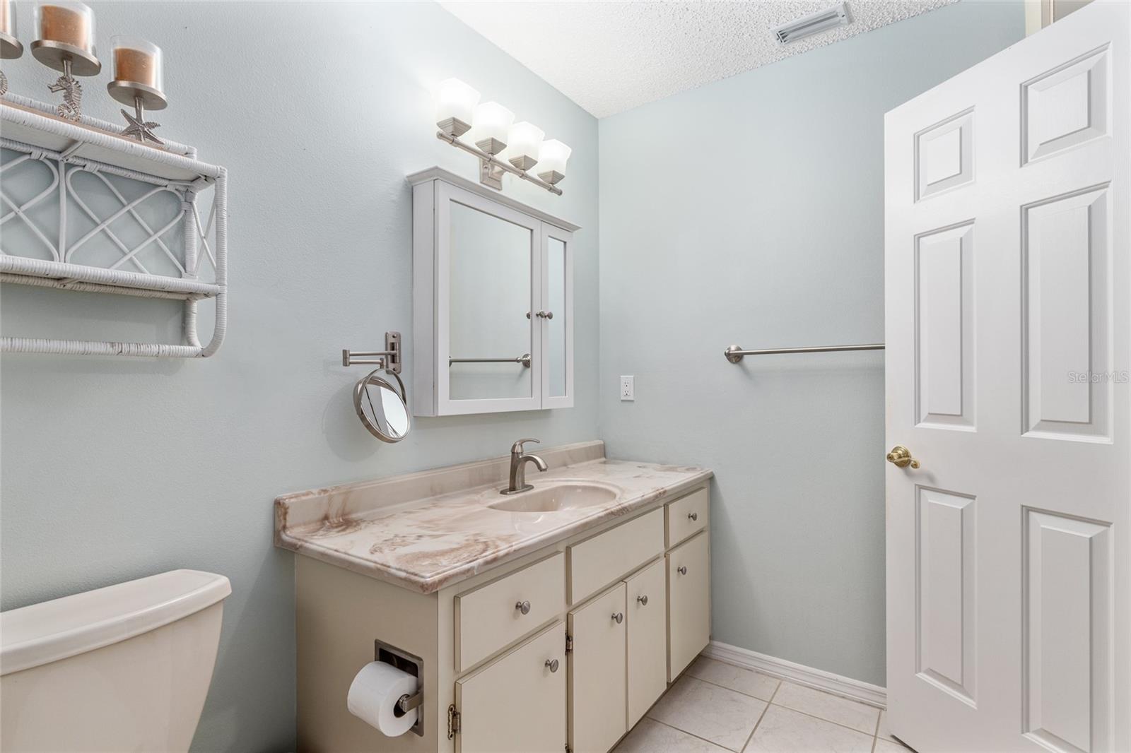 Image 42 of 72 For 8419 92nd Place C