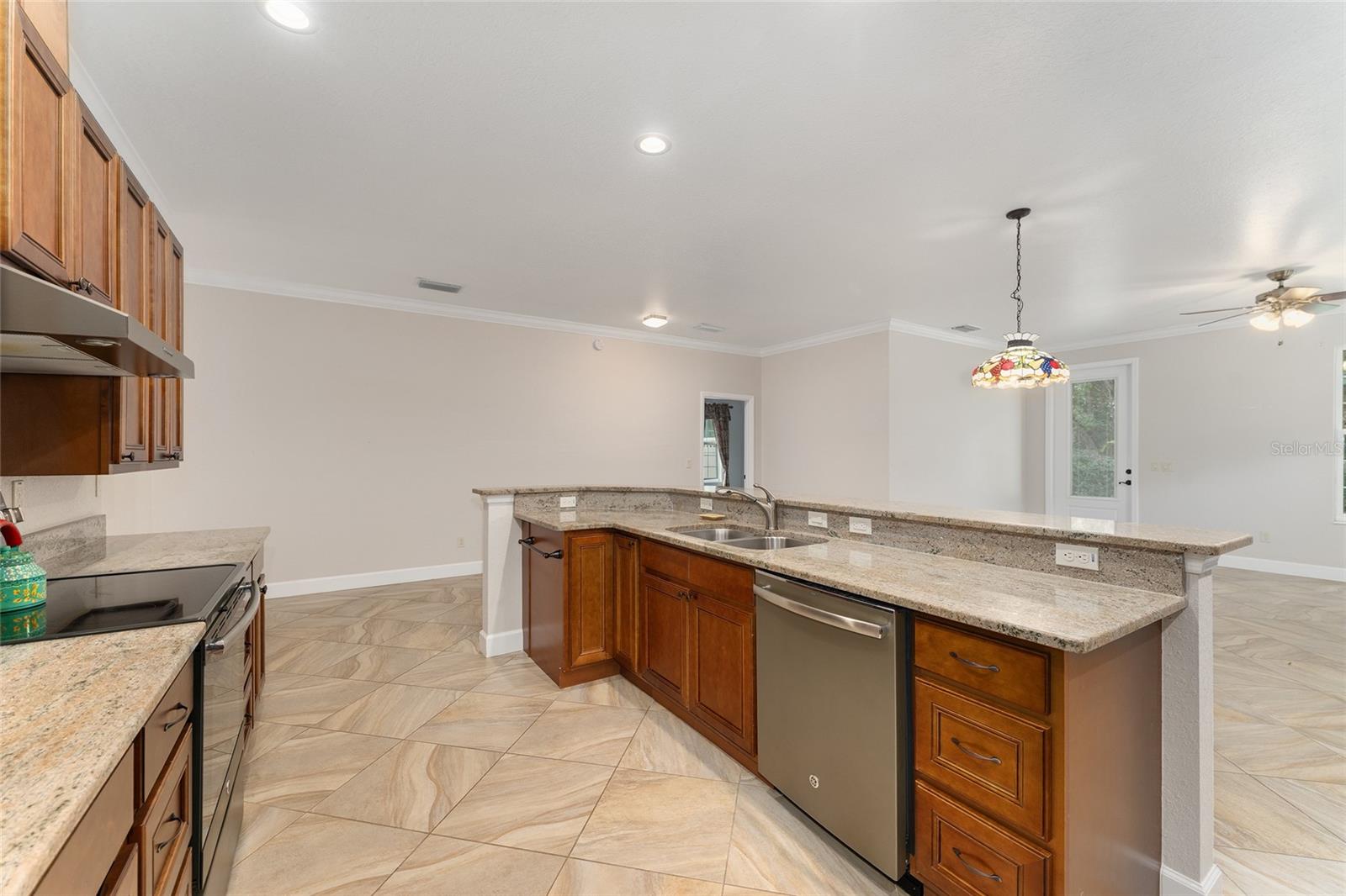 Image 16 of 48 For 2210 37th Court