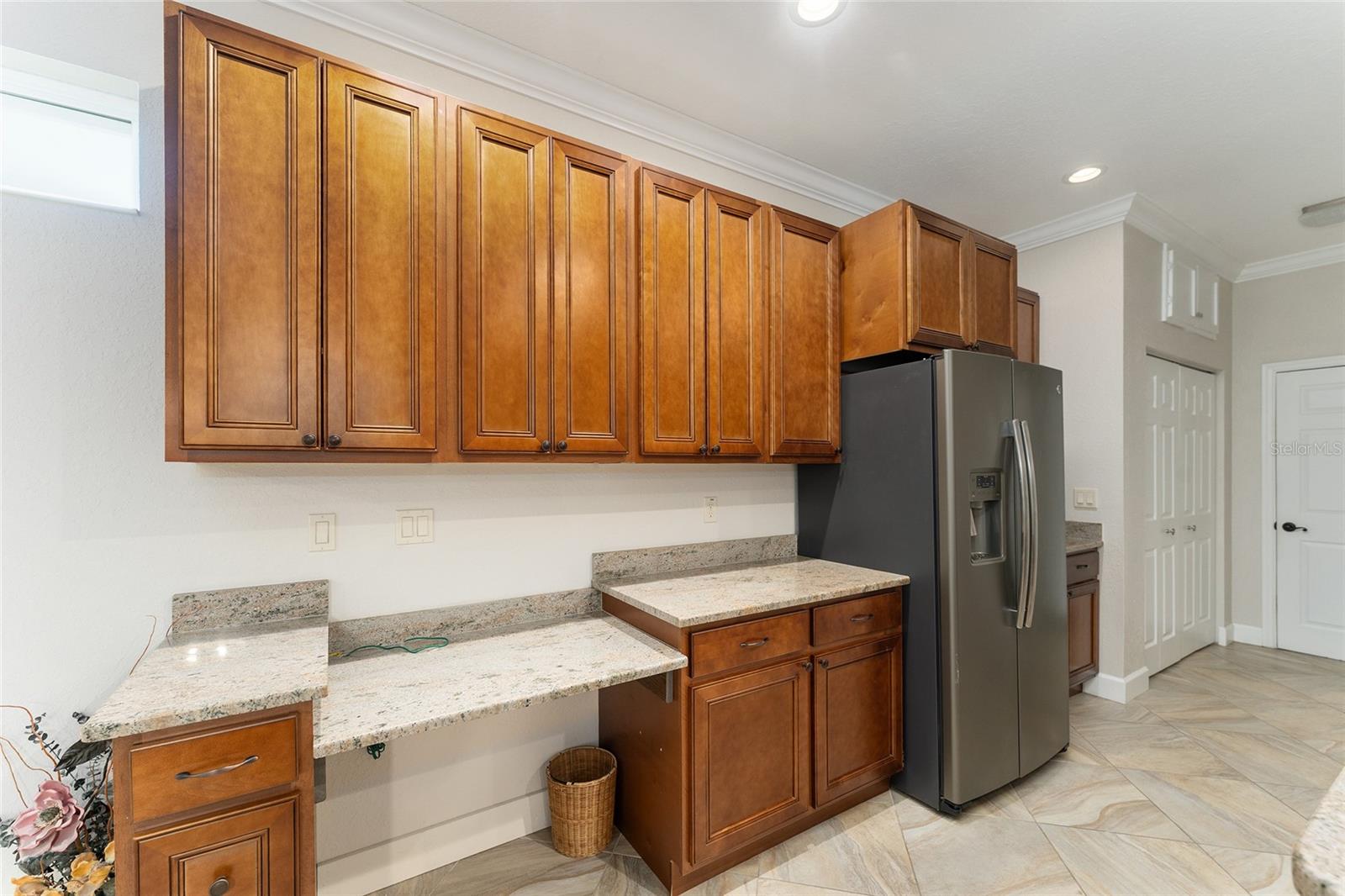 Image 19 of 48 For 2210 37th Court