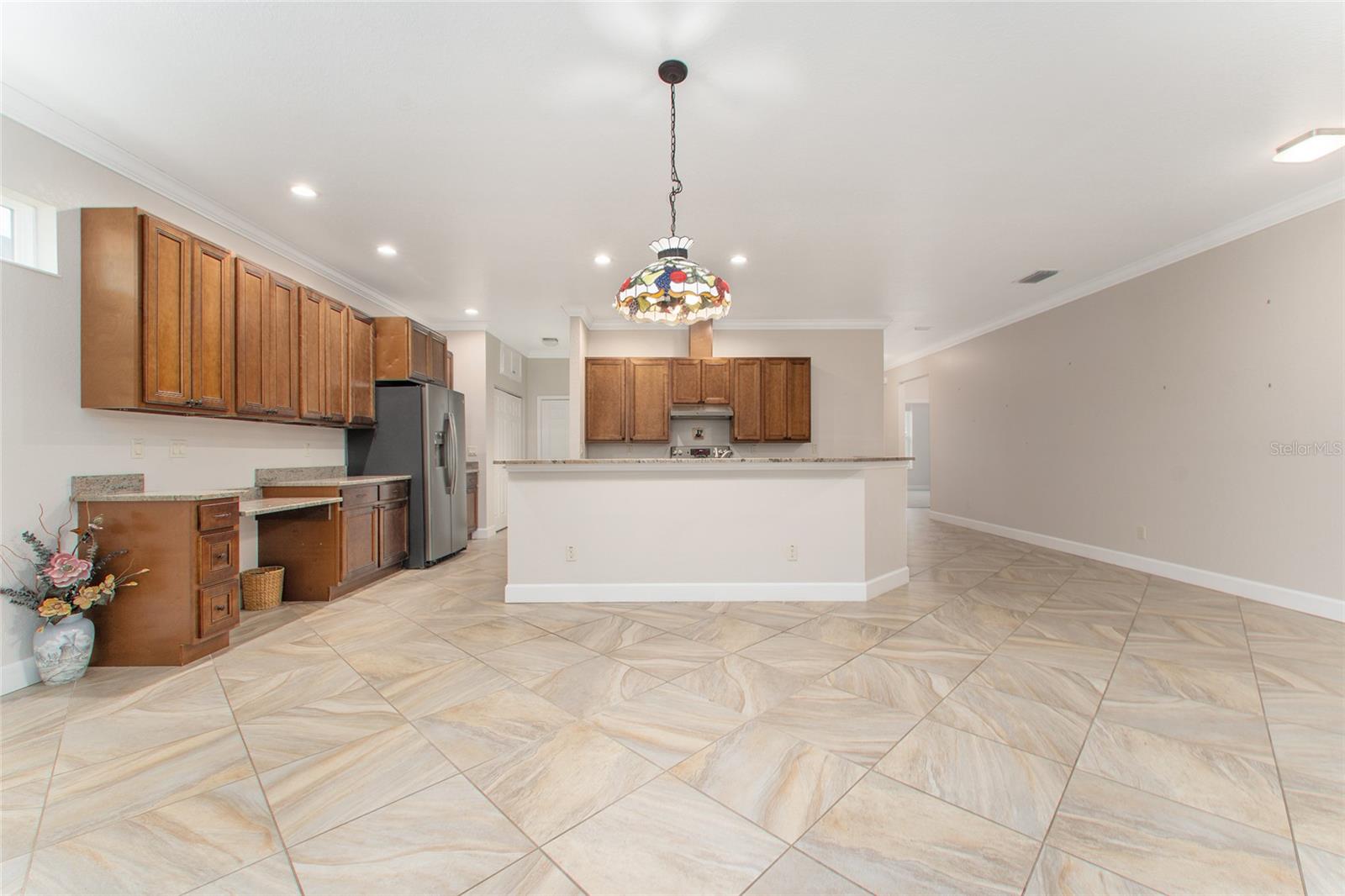 Image 21 of 48 For 2210 37th Court