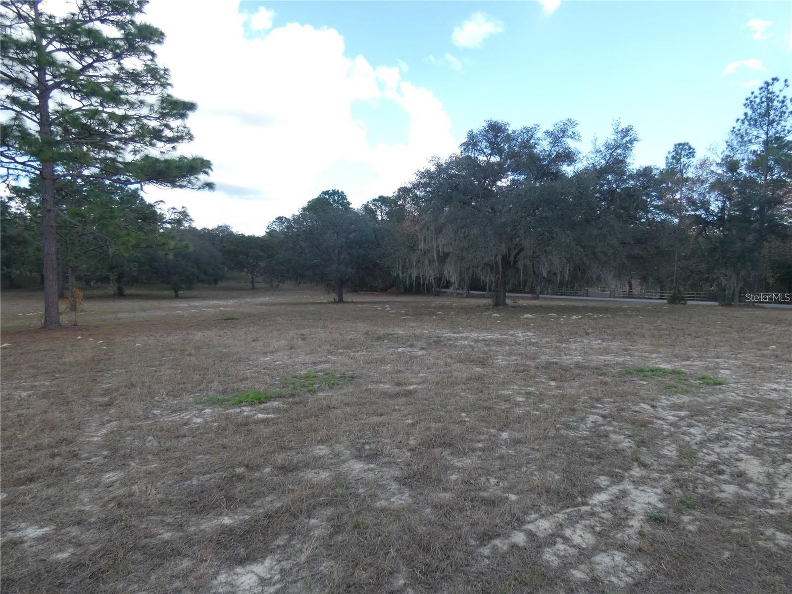 Image 8 of 11 For 10887 Circle M Avenue