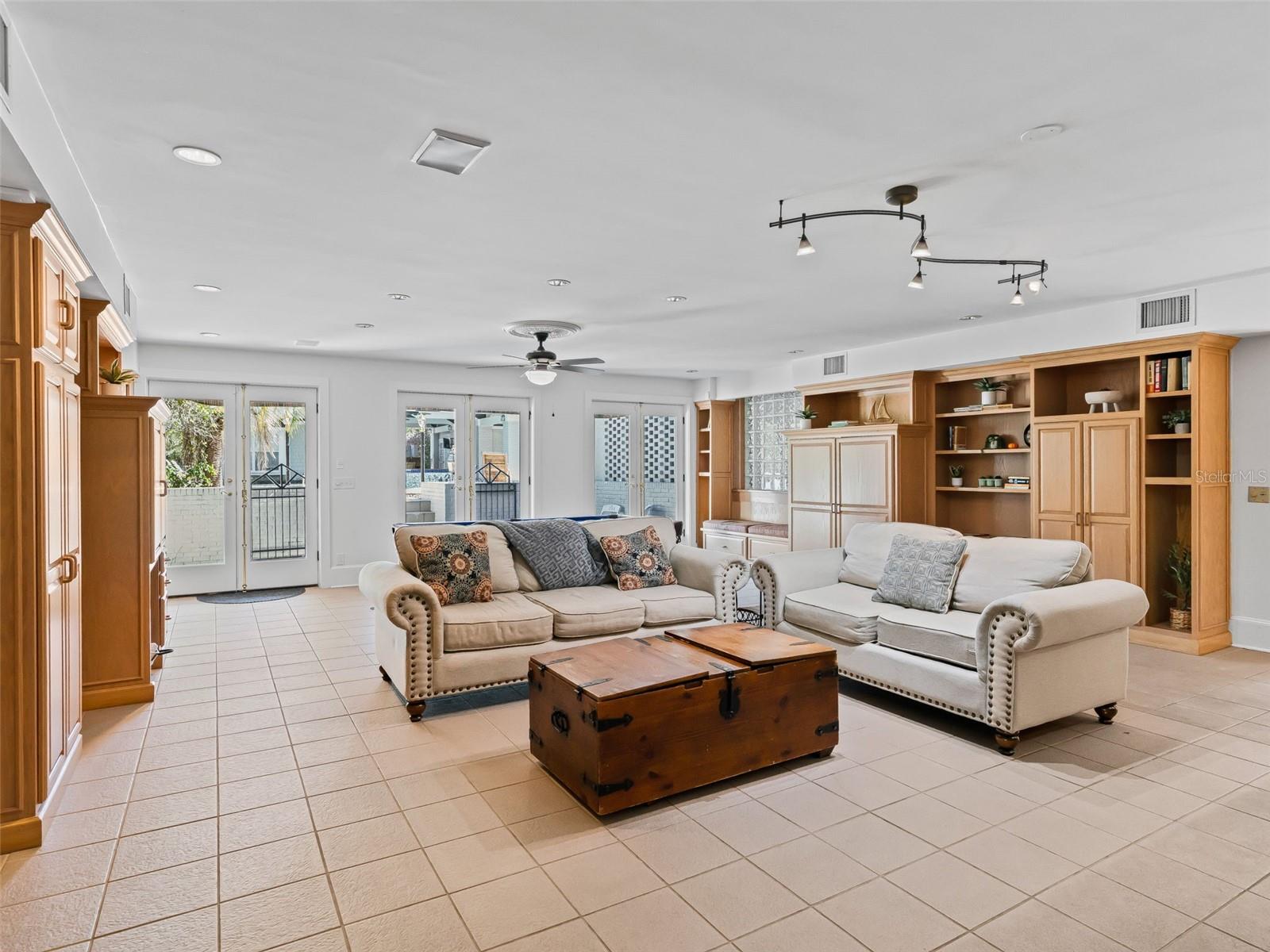 Image 18 of 40 For 1218 11th Street