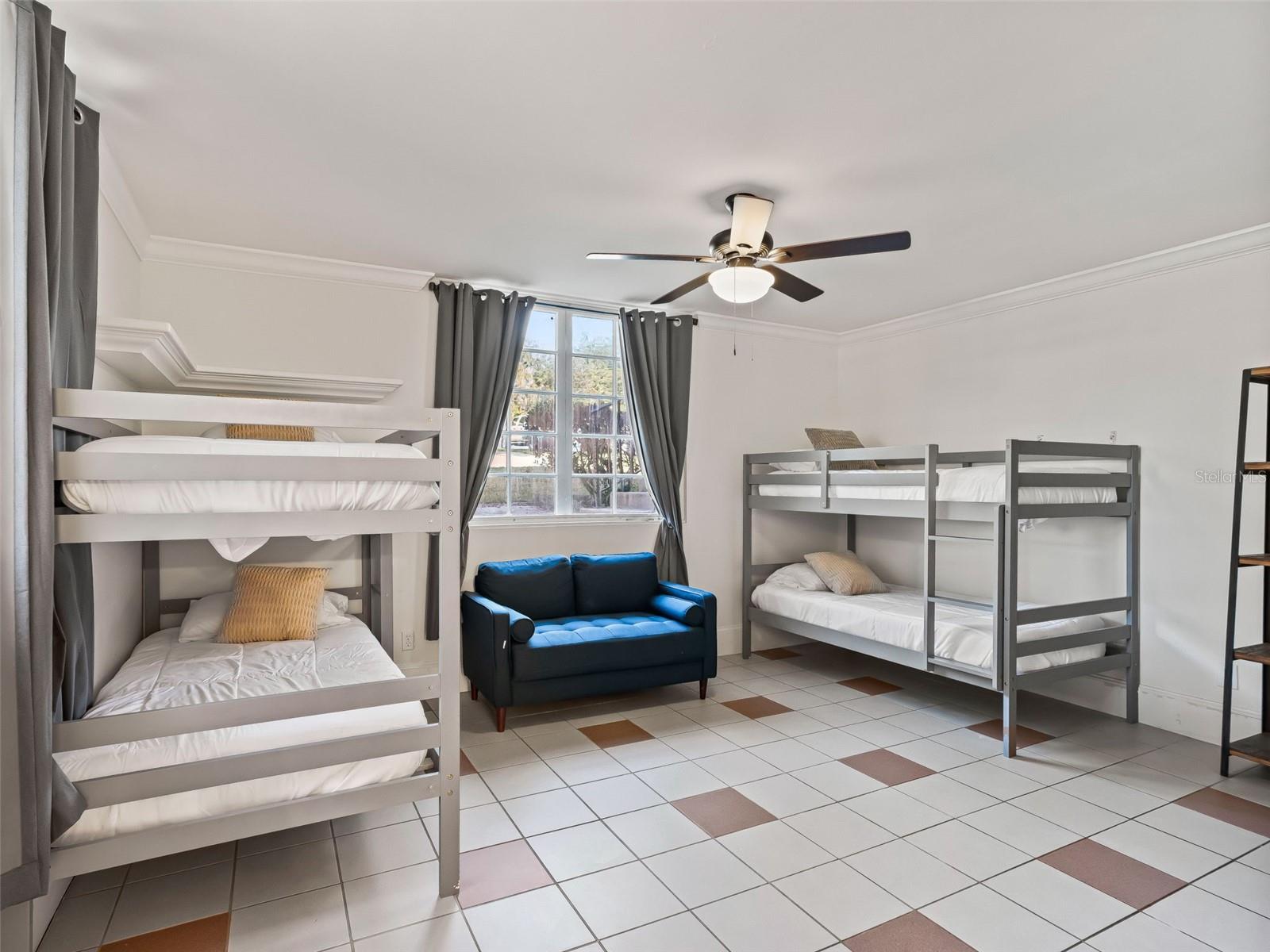 Image 22 of 40 For 1218 11th Street