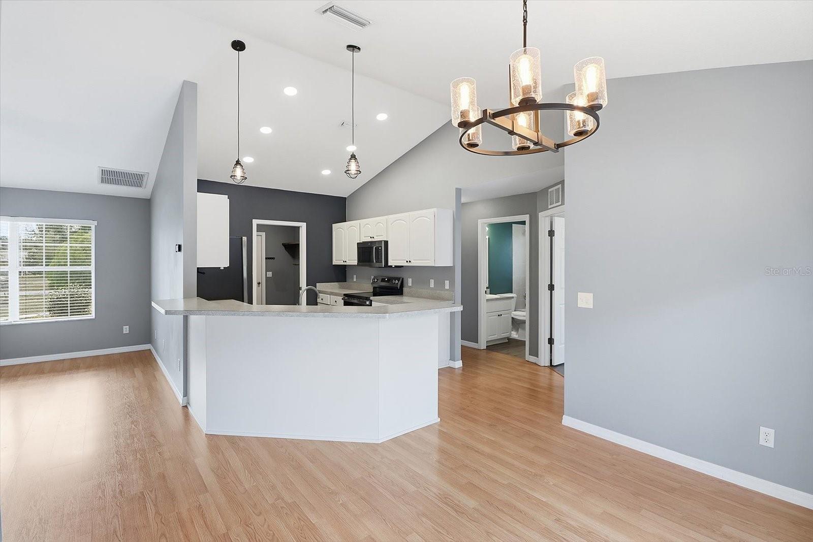 Image 11 of 54 For 11631 195th Place