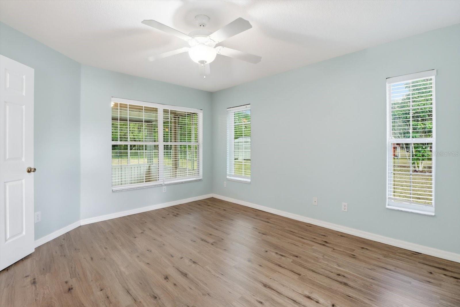 Image 22 of 54 For 11631 195th Place