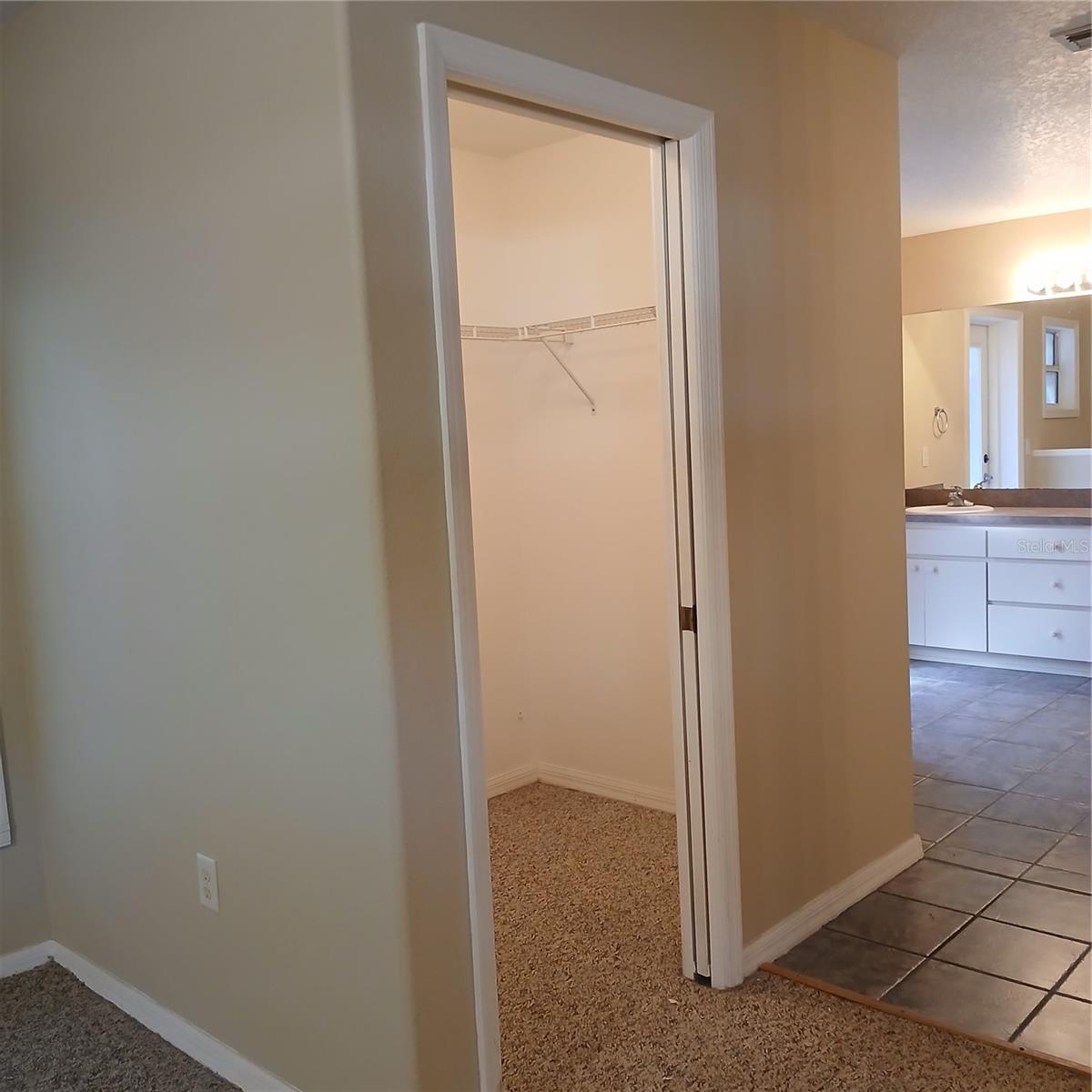 Image 34 of 76 For 2626 Columbine Avenue