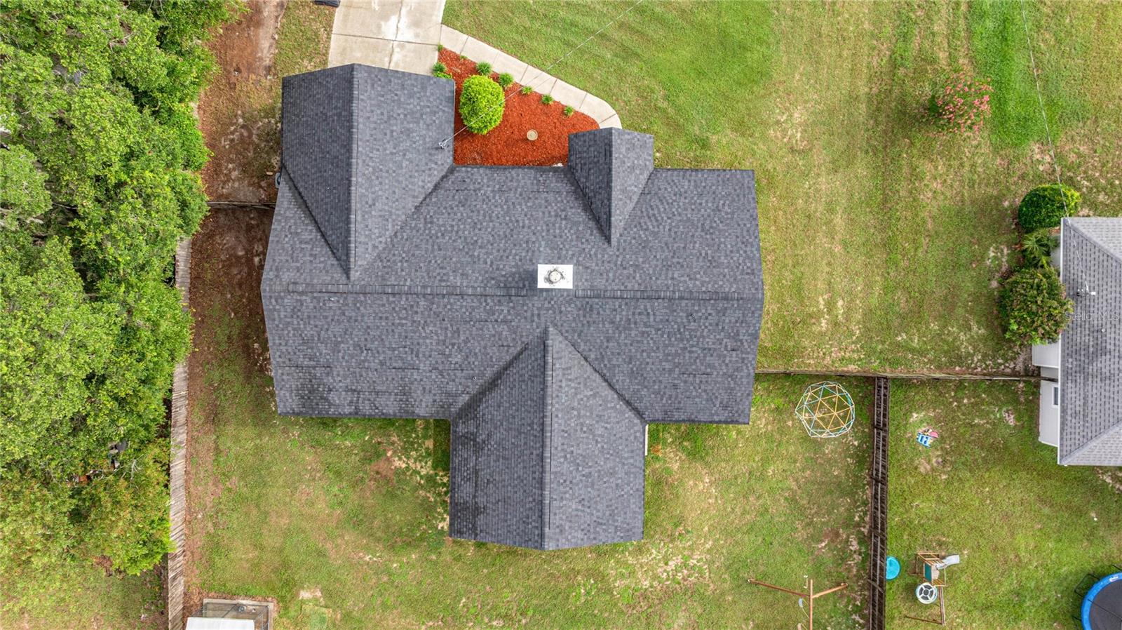 Image 19 of 47 For 380 53rd  