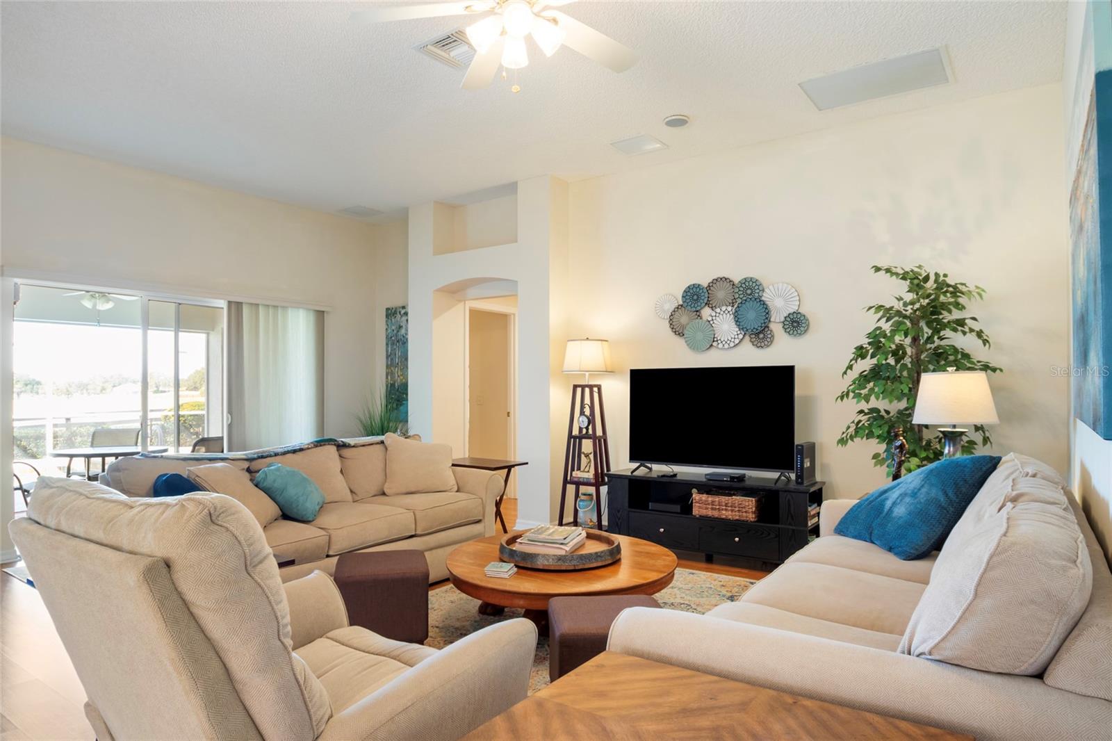 Image 16 of 56 For 17070 91st Lee Avenue