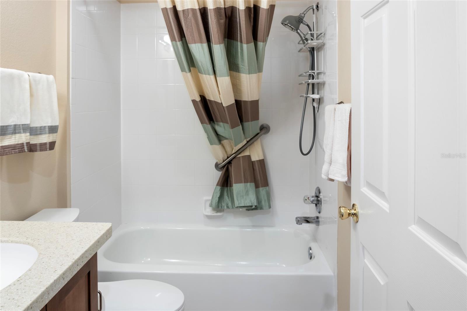 Image 26 of 56 For 17070 91st Lee Avenue