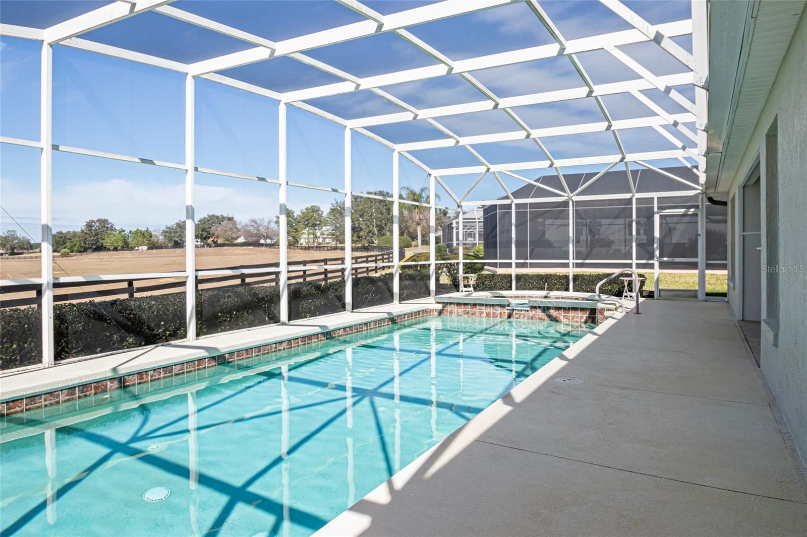 Image 32 of 56 For 17070 91st Lee Avenue