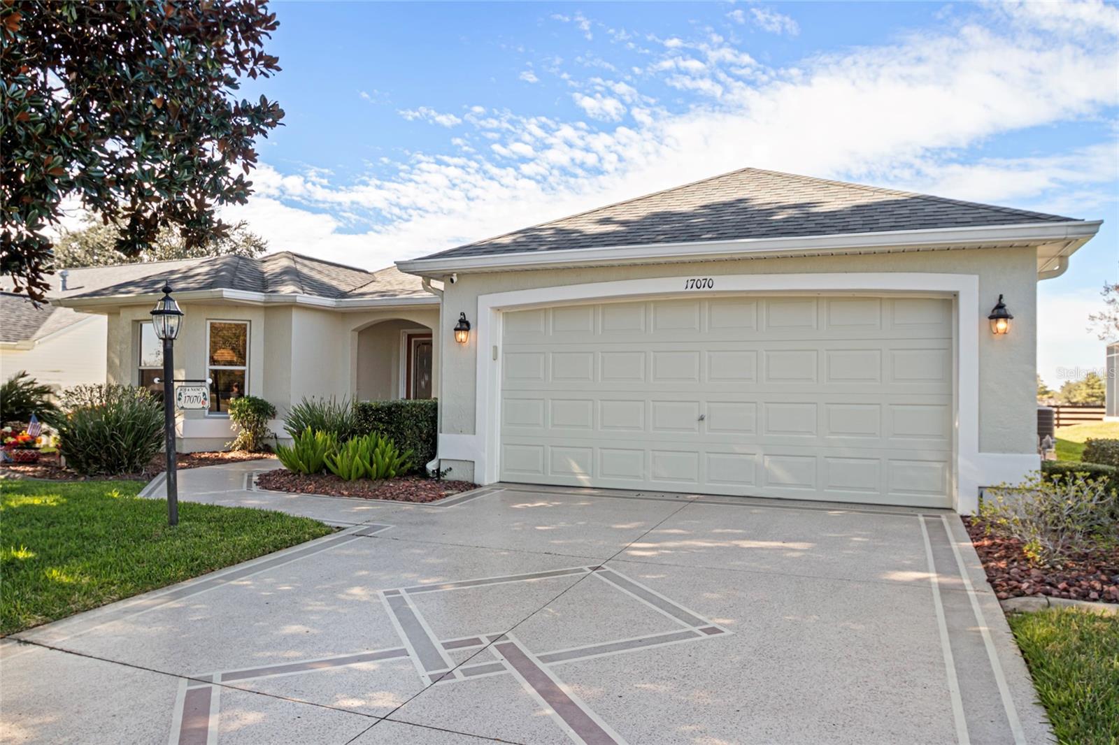 Image 43 of 56 For 17070 91st Lee Avenue