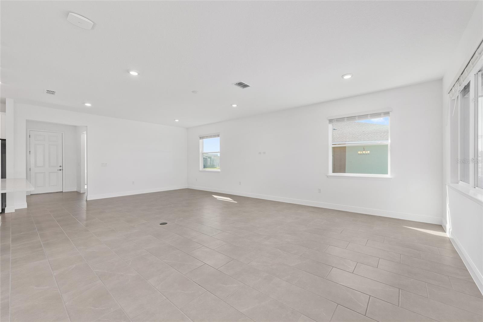 Image 14 of 44 For 9960 106th Circle