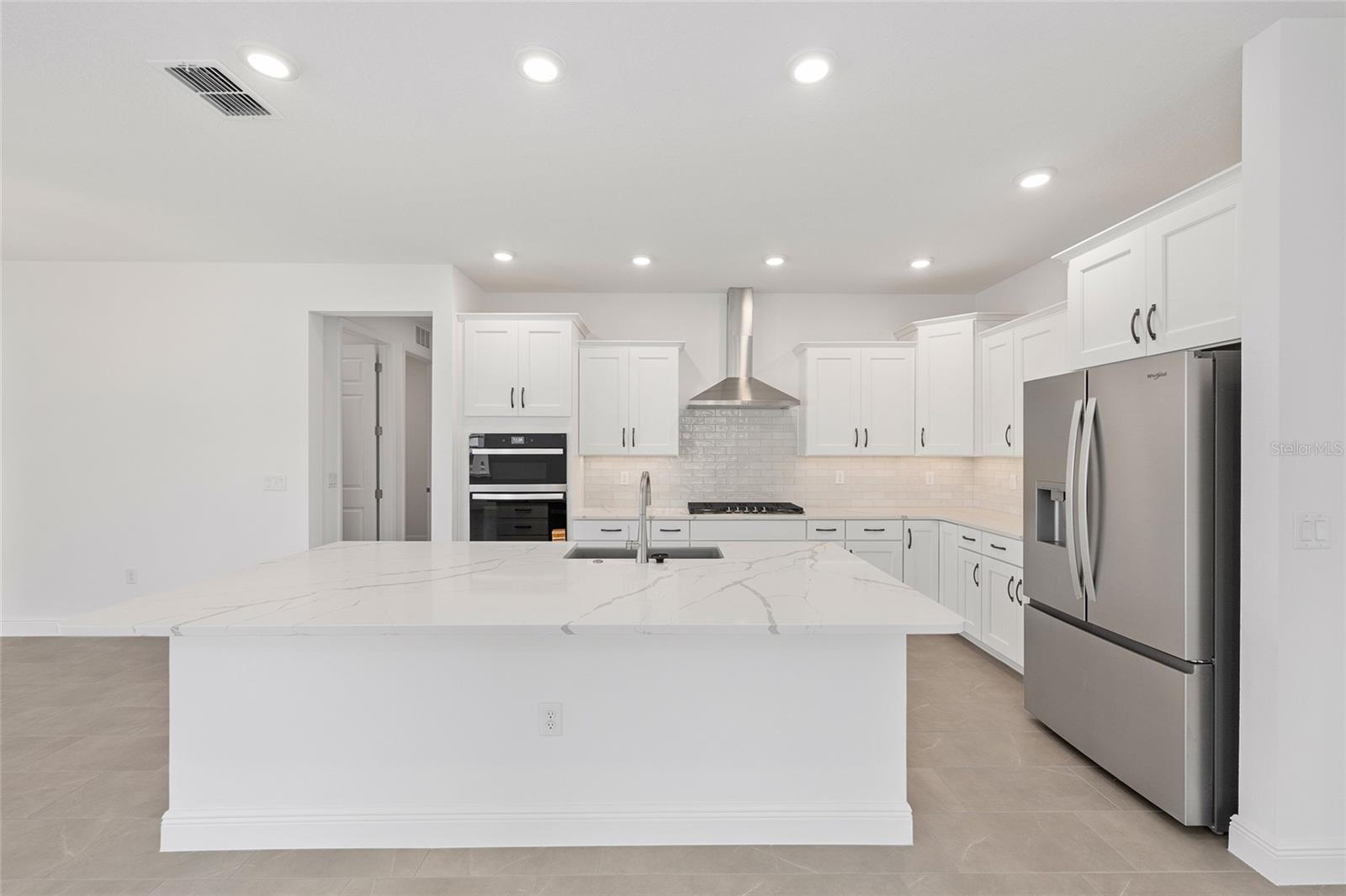 Image 20 of 44 For 9960 106th Circle