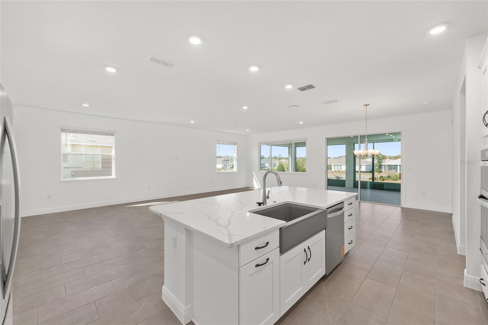 Image 21 of 44 For 9960 106th Circle