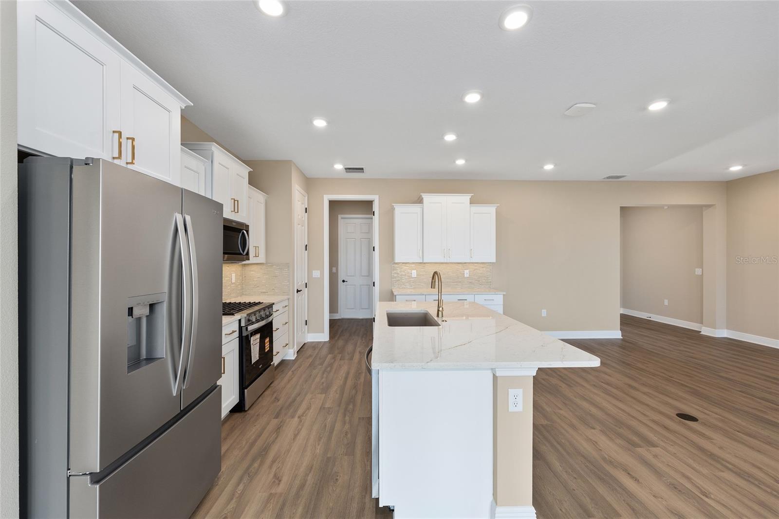 Image 17 of 40 For 9966 106th Circle