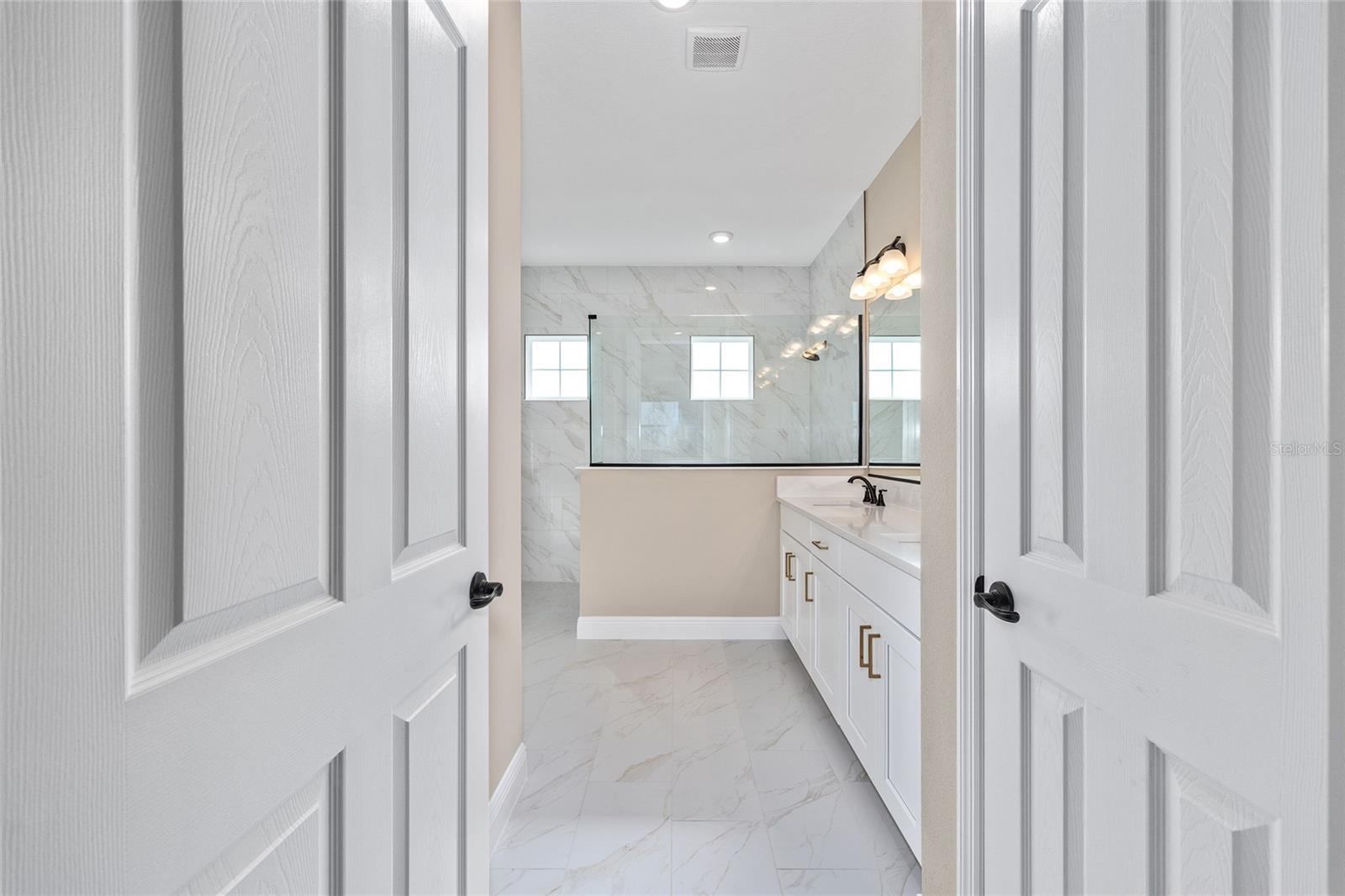 Image 24 of 40 For 9966 106th Circle