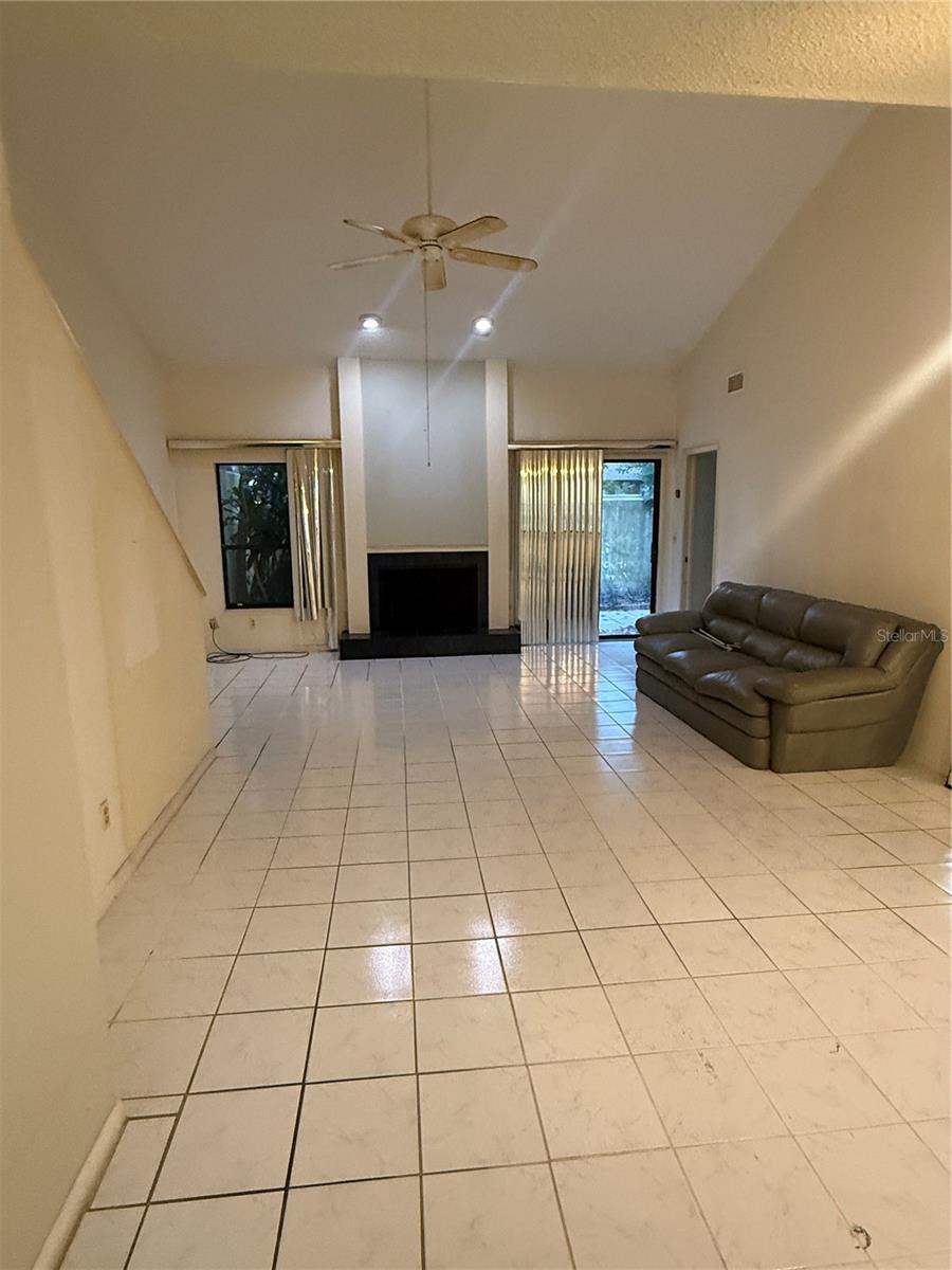 Image 5 of 22 For 3808 19th Street Circle