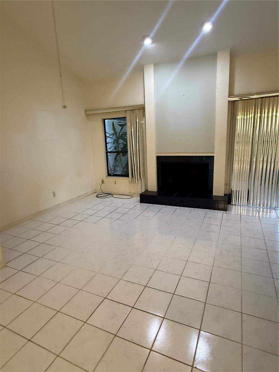 Image 6 of 22 For 3808 19th Street Circle