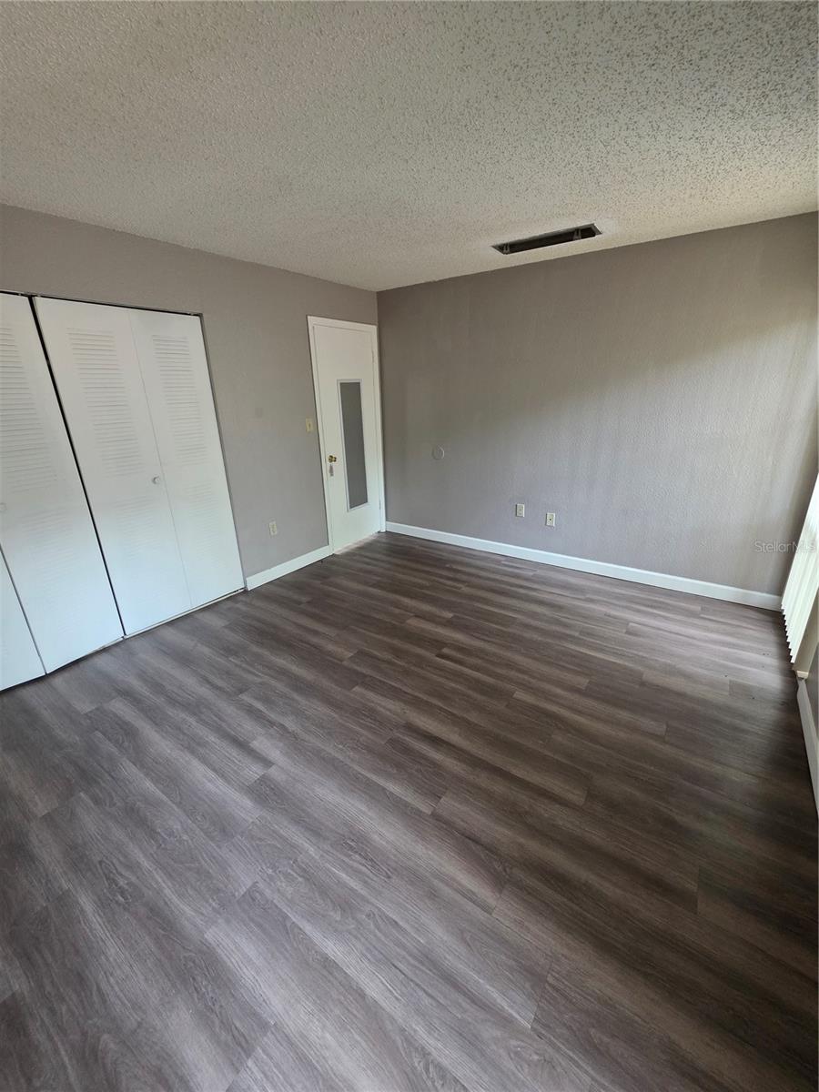 Image 9 of 30 For 2811 Archer Rd 142 Road R142