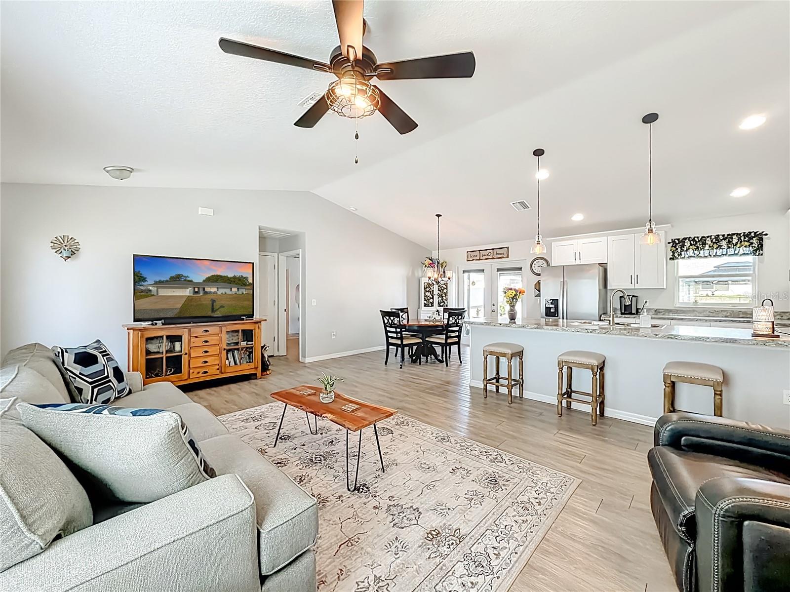 Image 13 of 46 For 4445 Maryland Street