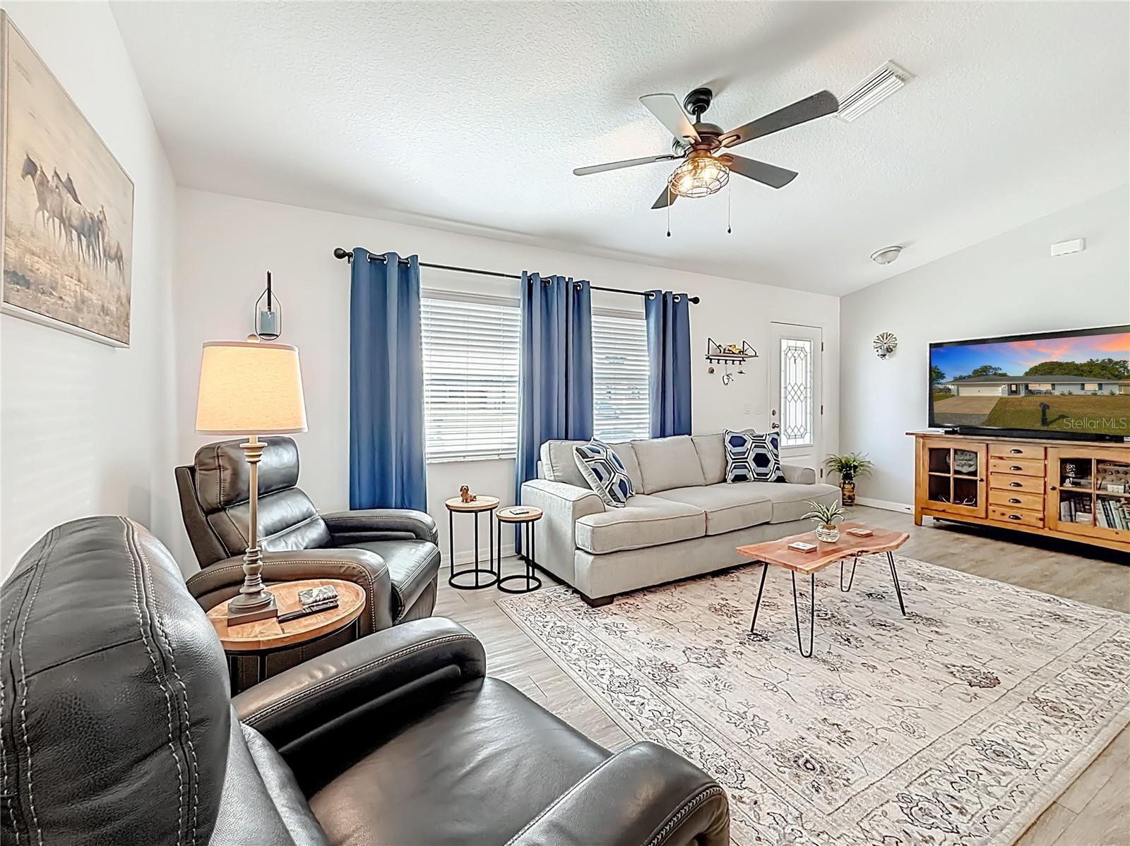 Image 14 of 46 For 4445 Maryland Street