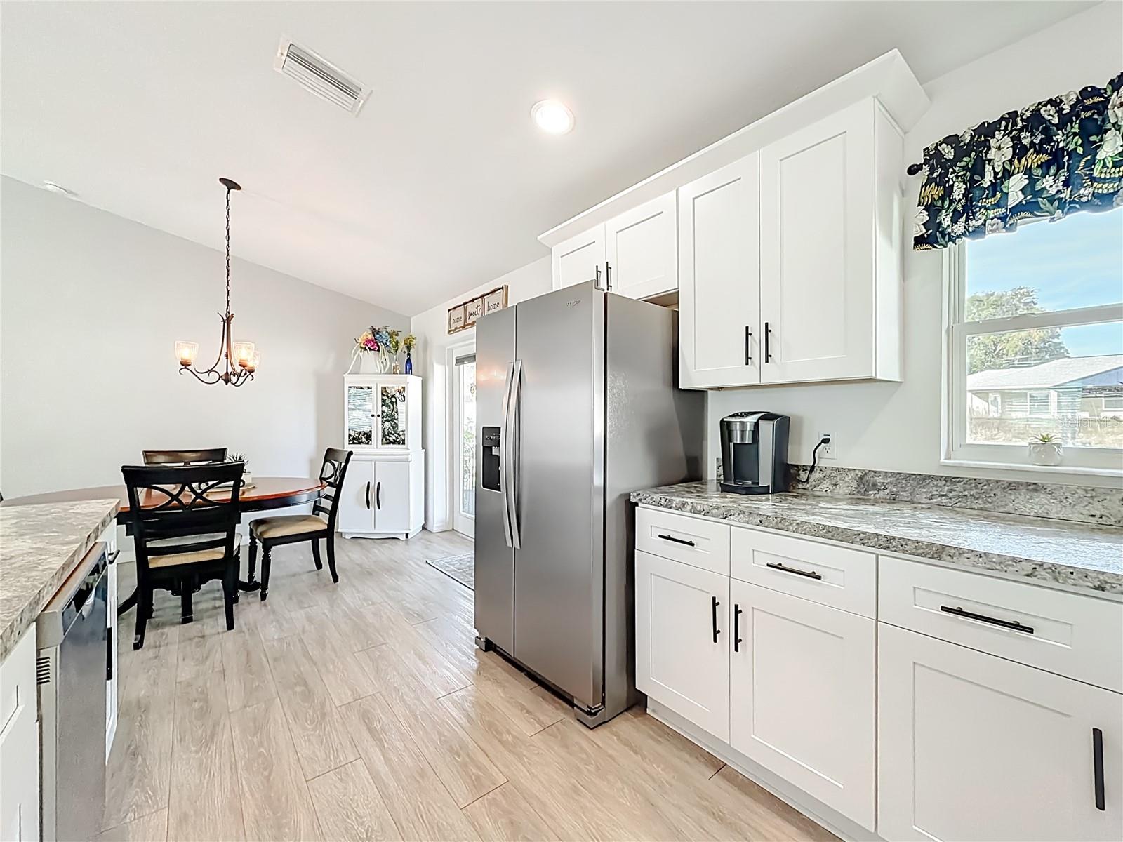 Image 25 of 46 For 4445 Maryland Street