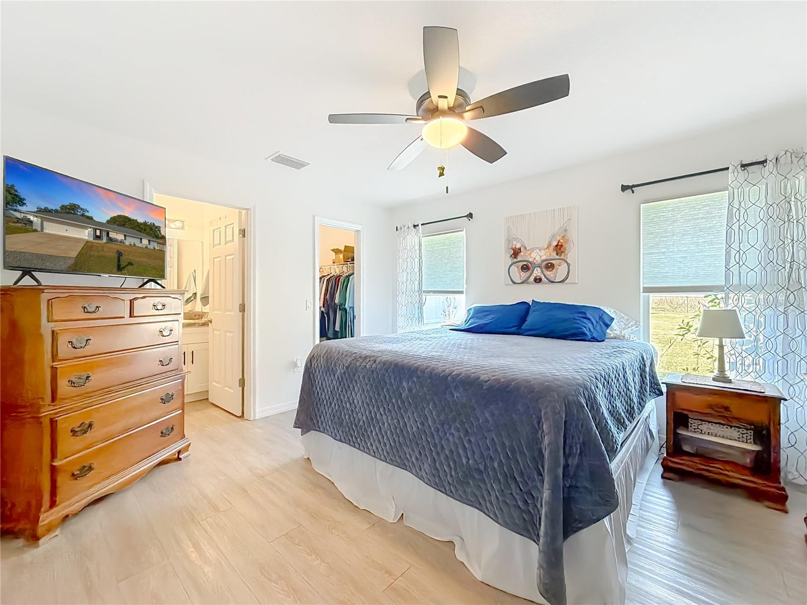 Image 27 of 46 For 4445 Maryland Street