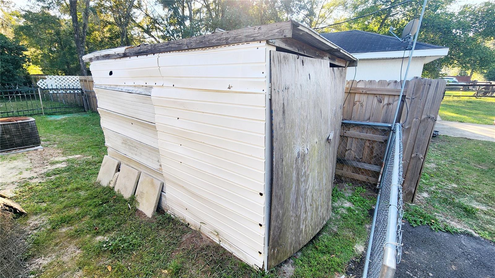 Image 18 of 24 For 11216 8th Lane