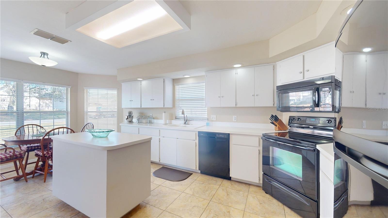 Image 11 of 41 For 4427 Bacall Loop